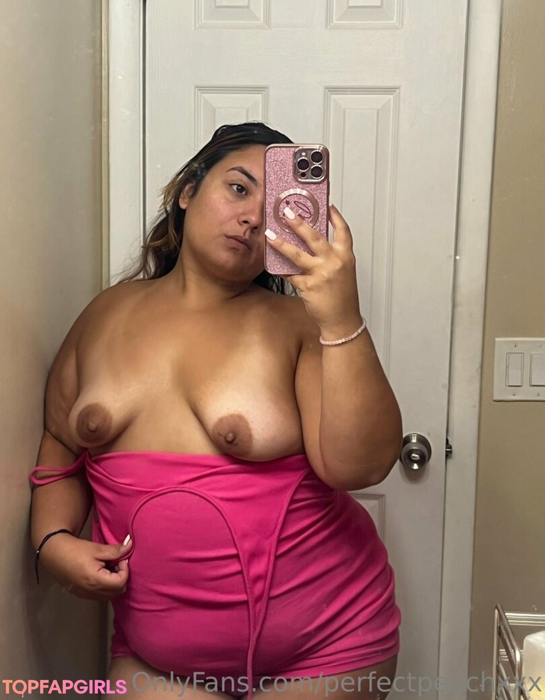 perfectpeachxxx nude actress photo