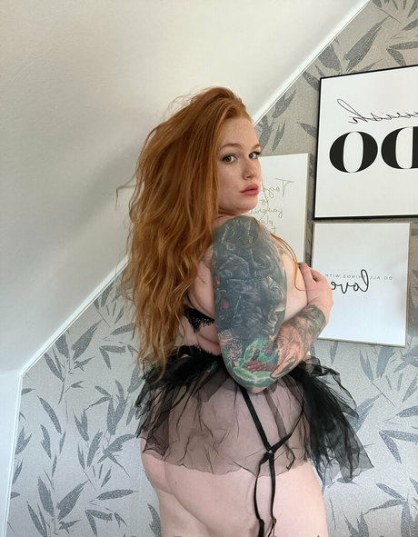 lunaloufoxfree best pornstar image