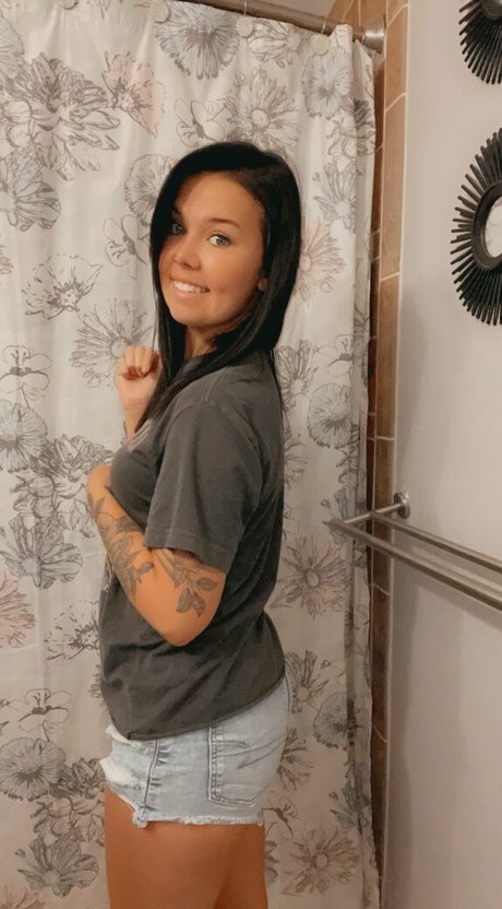 sadiedavis1187 nude pornstar pictures