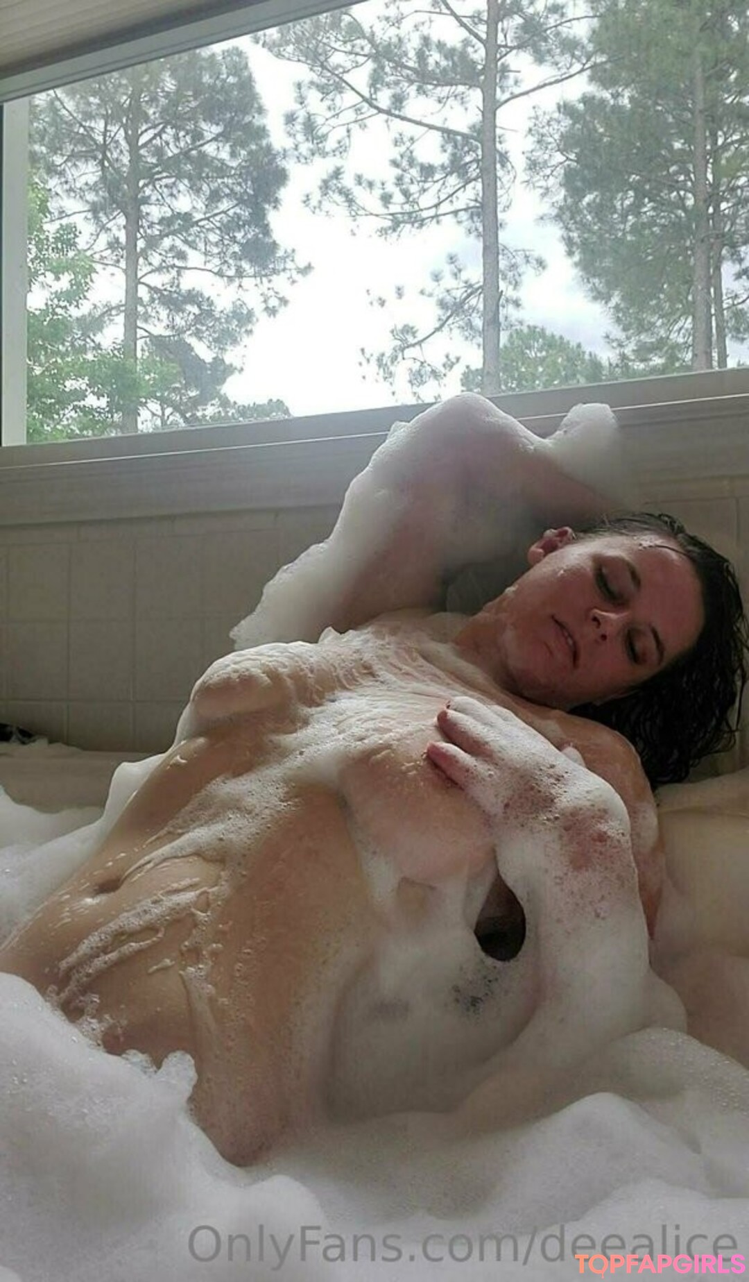 deealice model hot img
