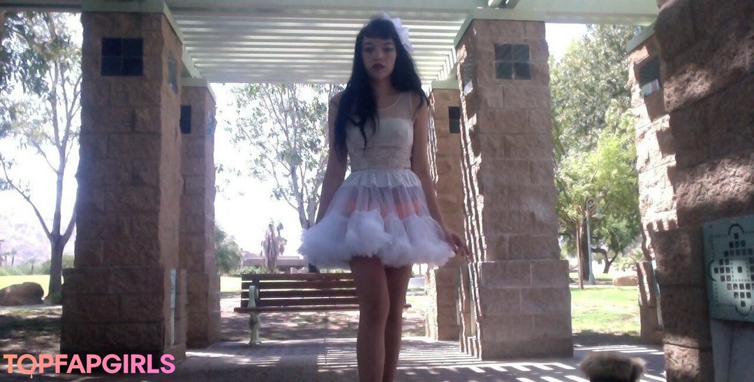 teen handjob onlyfans naked pic