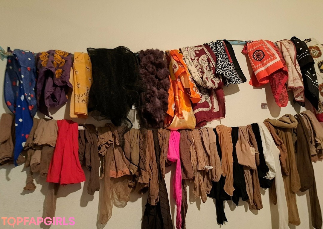 huge anal dildo onlyfans beautiful naked pics