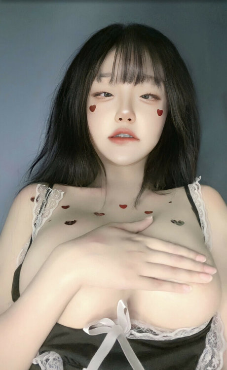 byzeko 02 pornographic actress photo