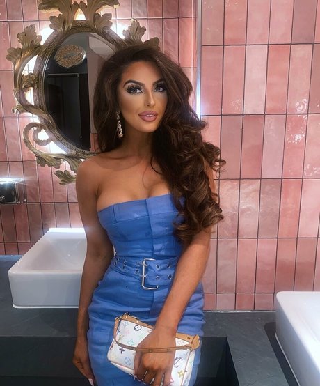 busty redhead onlyfans sexy xxx picture