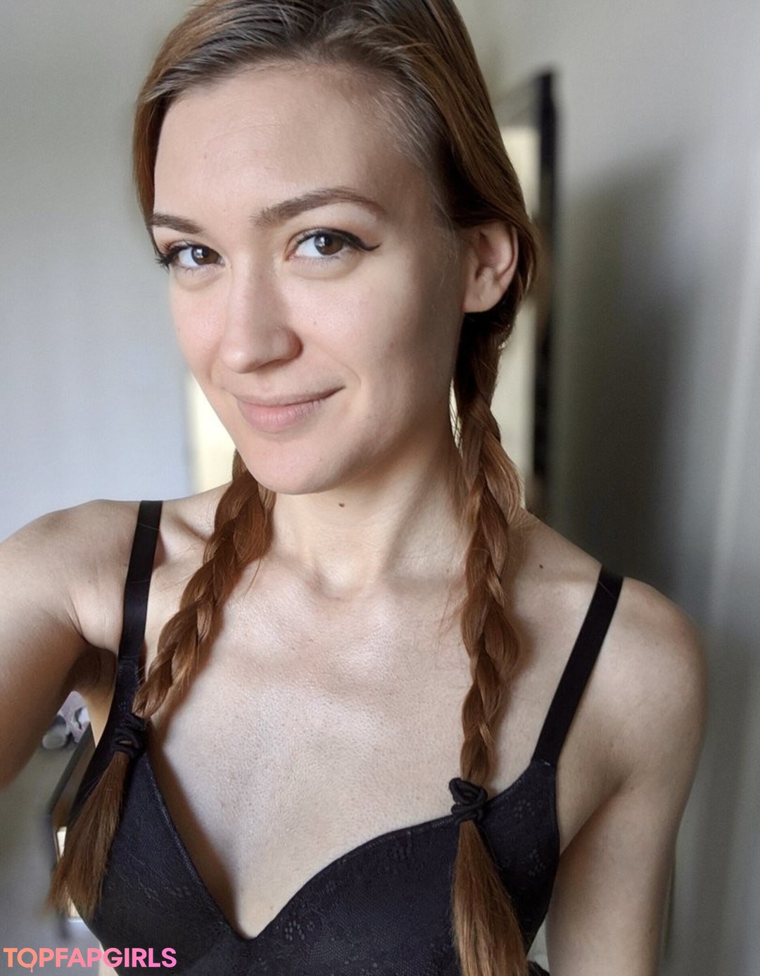 Erin Steeby hd actress img