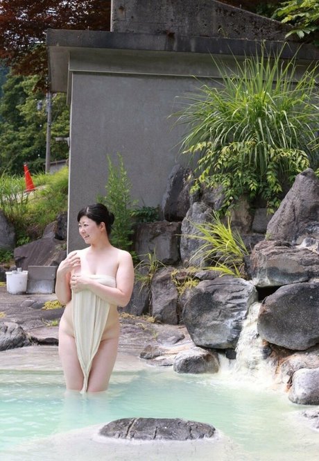 tiny onlyfans beautiful pics