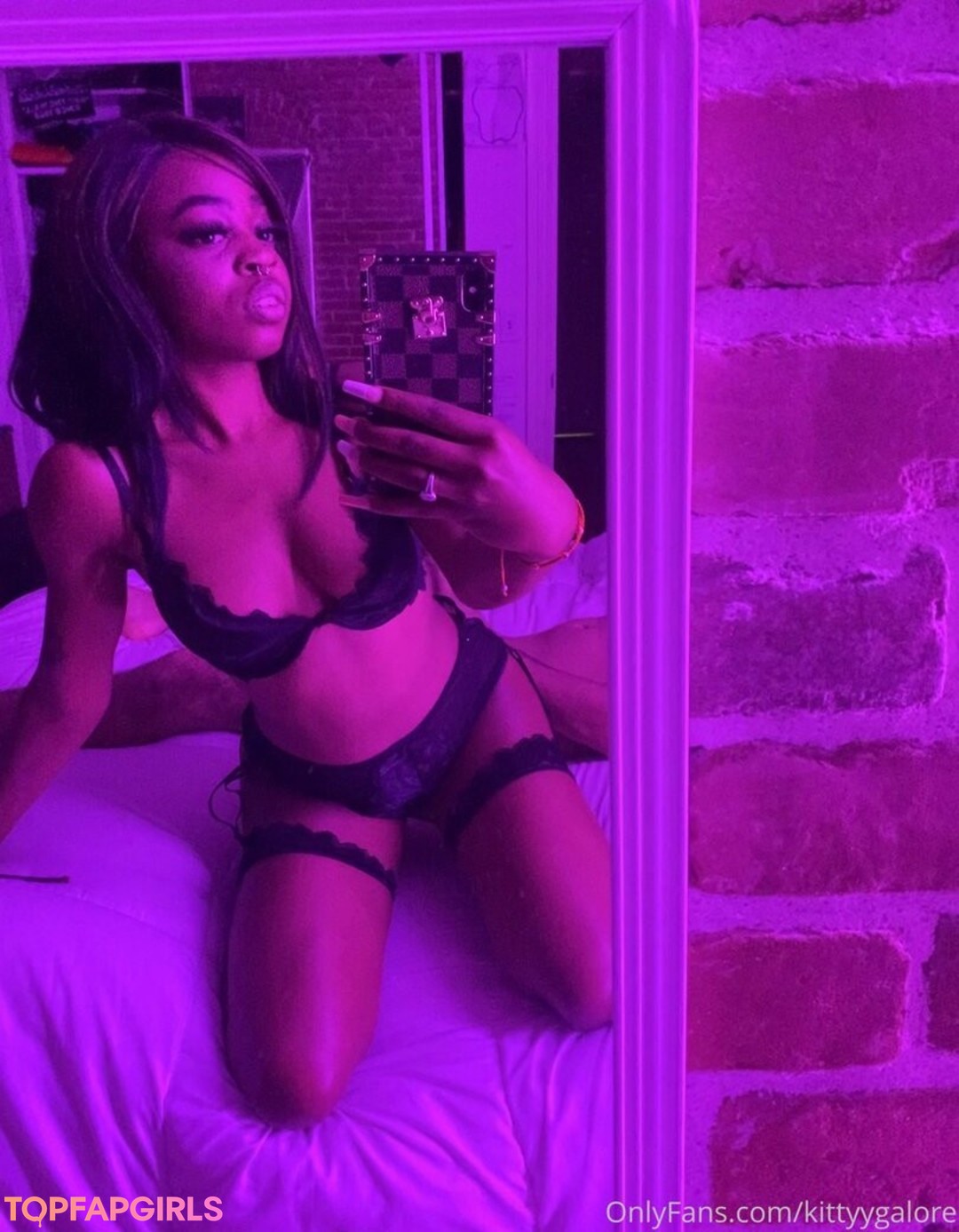 brittxolondon sexy actress picture