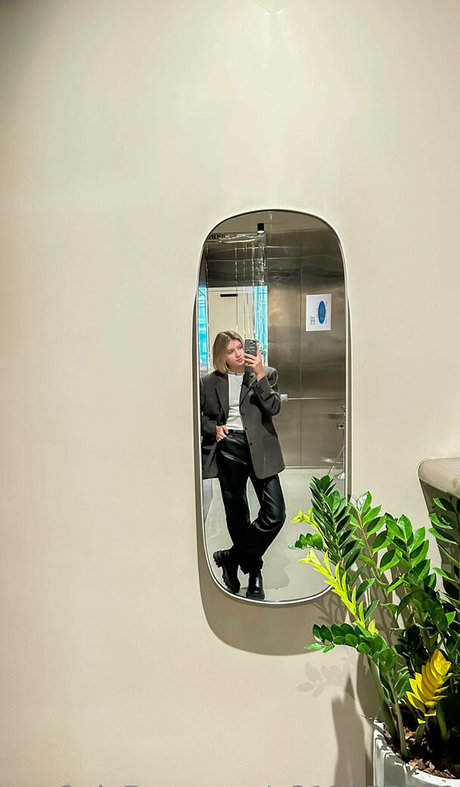 pervokursnica exclusive actress galleries