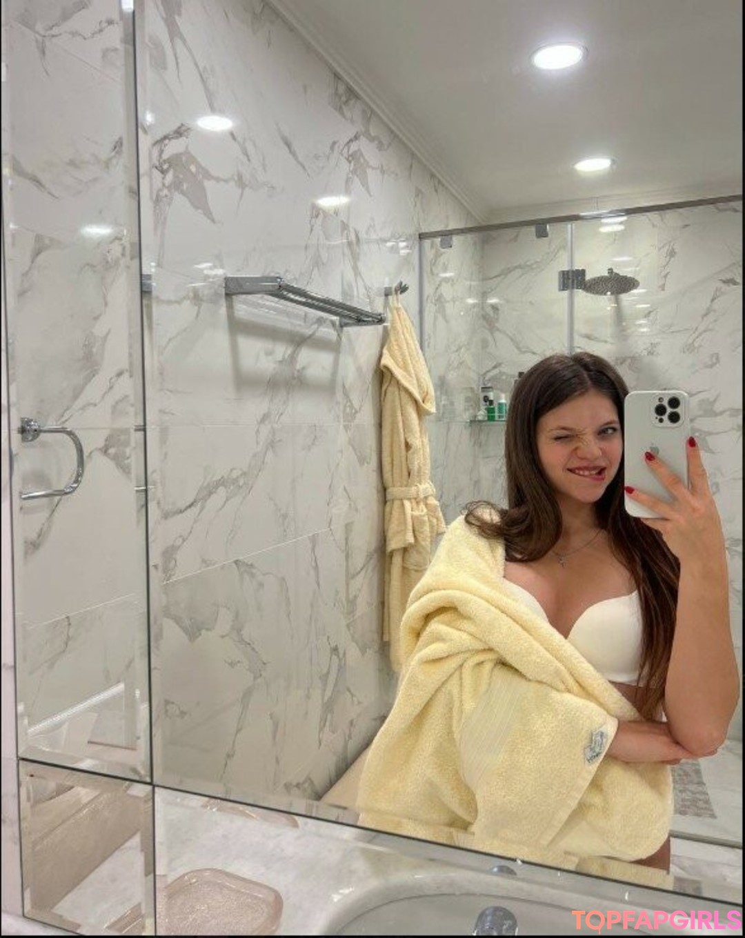 Dash Milash art actress gallery