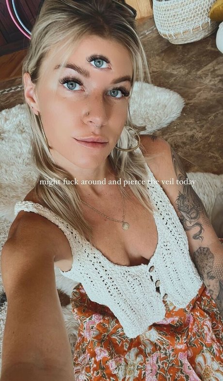 rachelbell free star pic