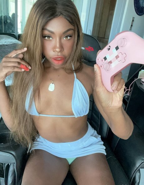 amariantics model high quality pics