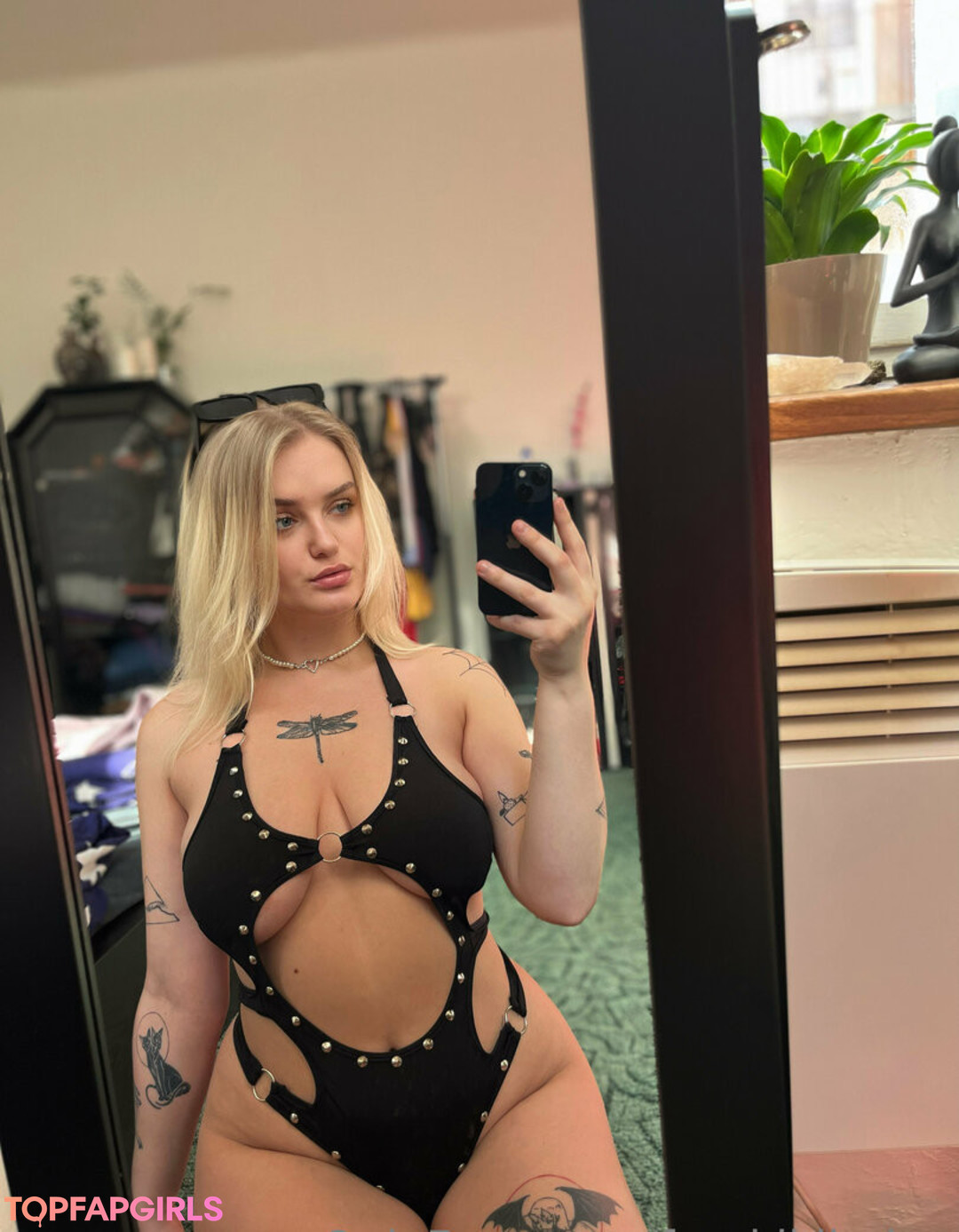freekikihelen pornstar nude pictures