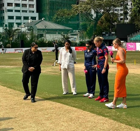 Alex Hartley Cricket star pretty pic