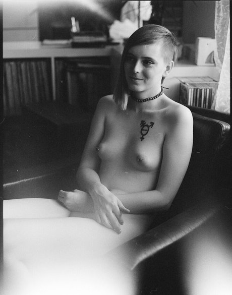 trincyboid free model photo