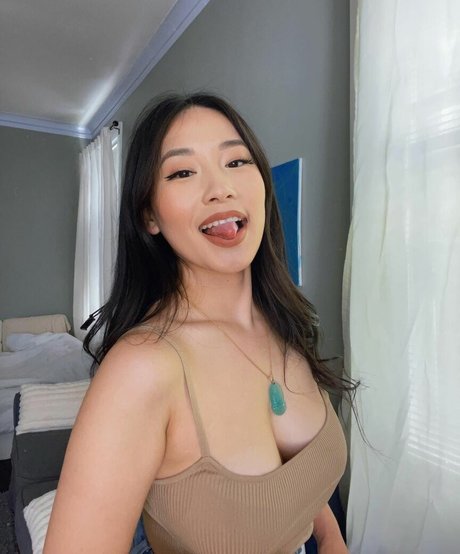 Ara Chun model xxx pics