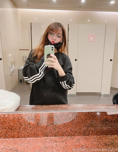 amberbaby7 nude model image