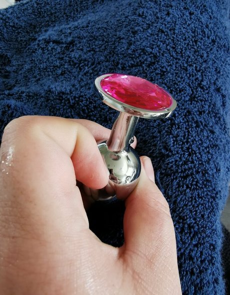 maiahana nice model img