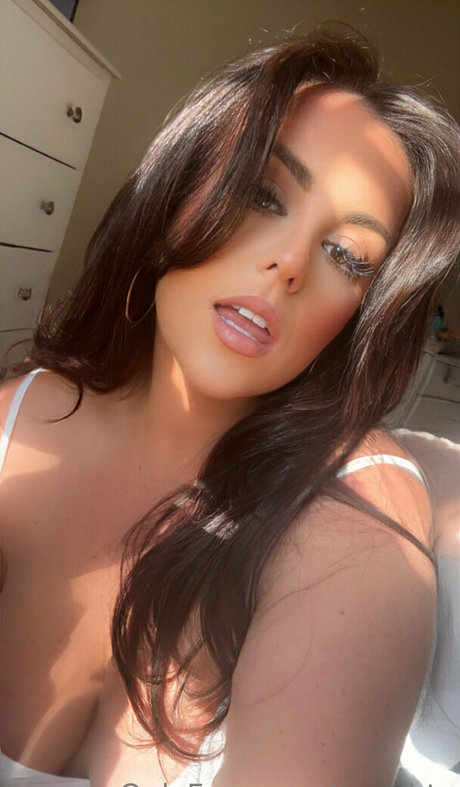 peachtv xxx model photo