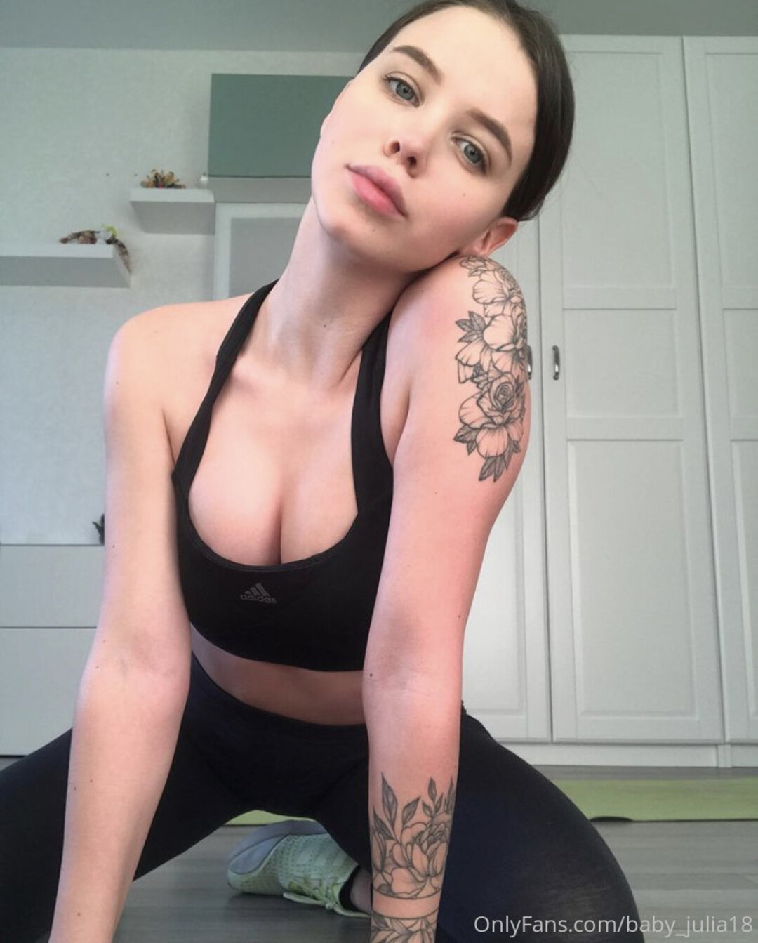 Baby Julia18free pornstar nudes photo
