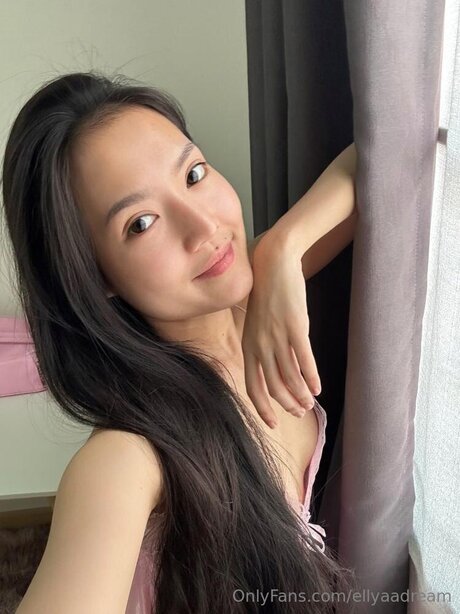 Ellyaadream pornographic model pictures