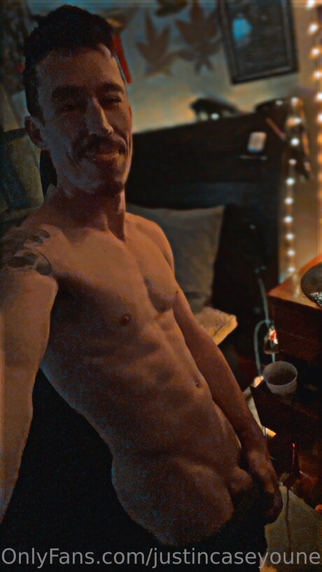 Justincaseyouneedme nude pornstar galleries