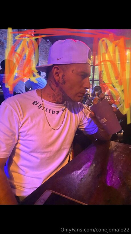 Conejomalo22 model xxx pictures