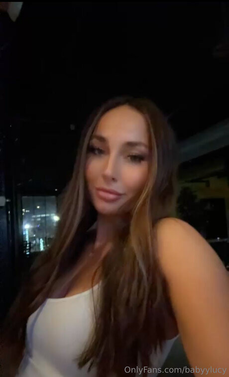 Babyylucy pornstar free photo