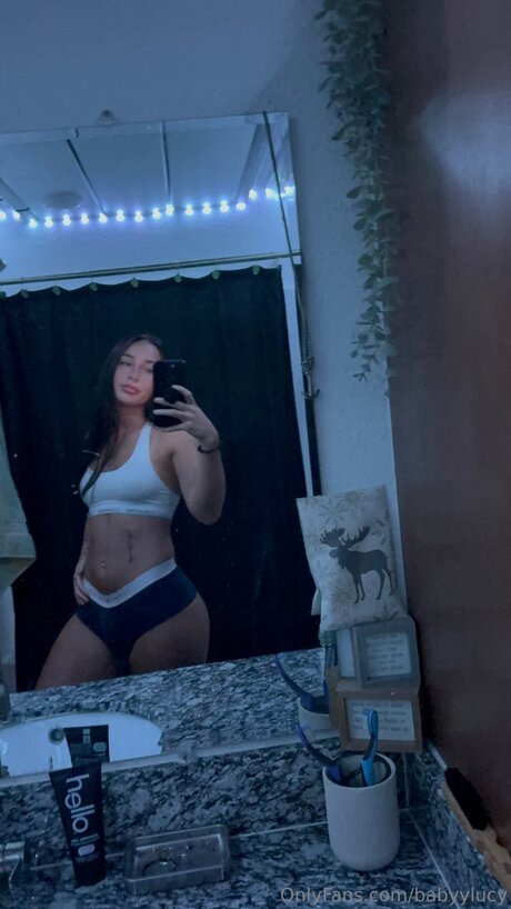 Babyylucy model nude galleries