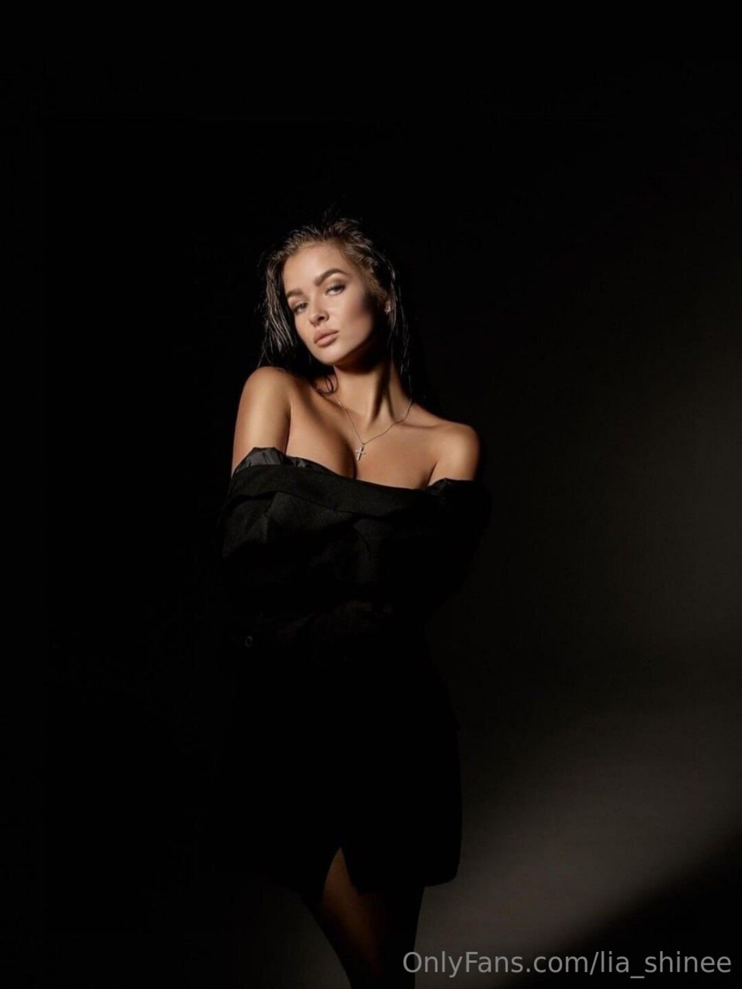 Shine Lia model adult pics