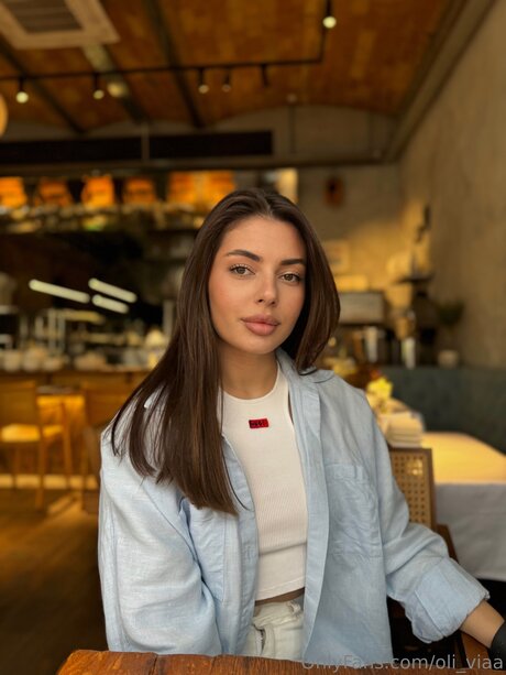 Oli Viaa hot star pics