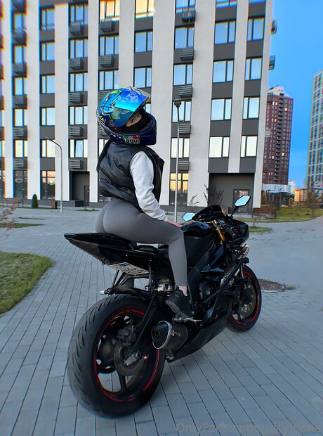 blonde secretary onlyfans pornographic pics