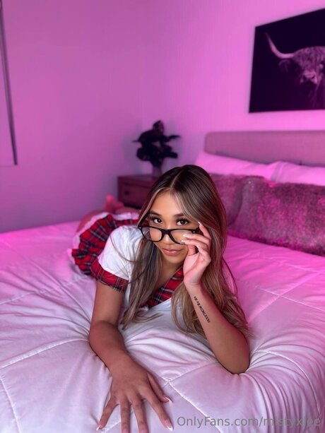 Mistyxlee pretty model pictures