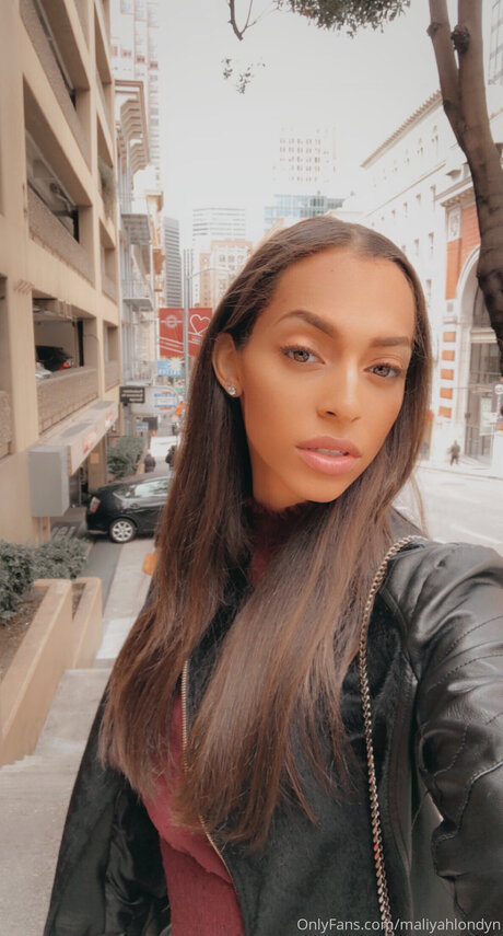 Maliyahlondyn top profile image