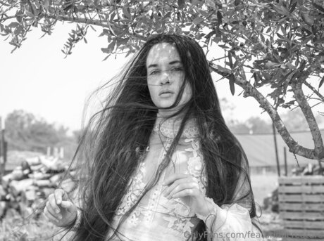 Featuringcreature star high quality image