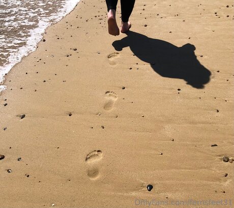 ebony cumshot onlyfans top pic