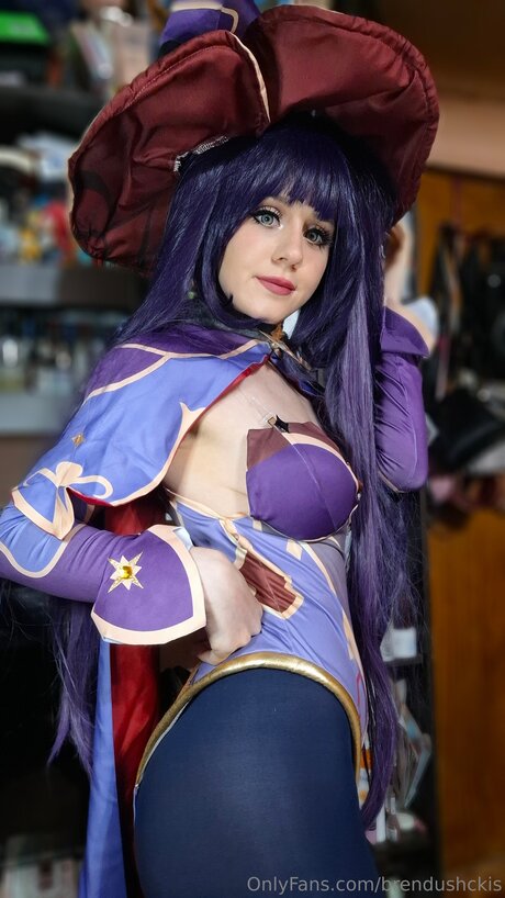 Brendushckis model exclusive archive