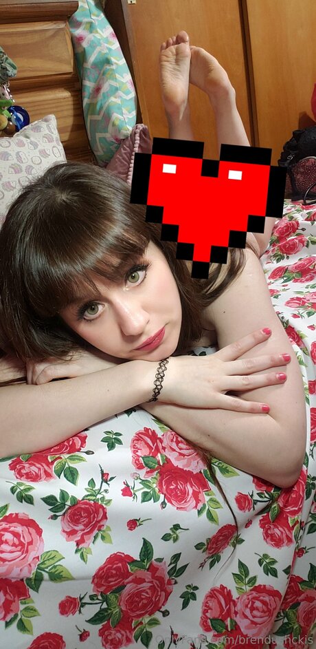 Brendushckis naked actress gallery