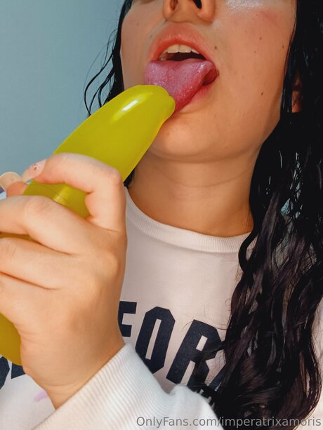 Mommy Nextdoor hot model photo