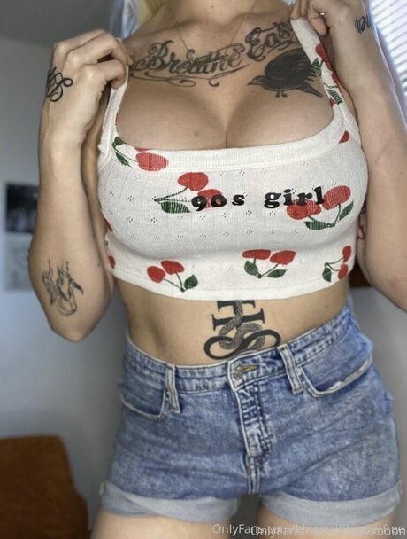 Blueeyeblonde Free sex actress pic