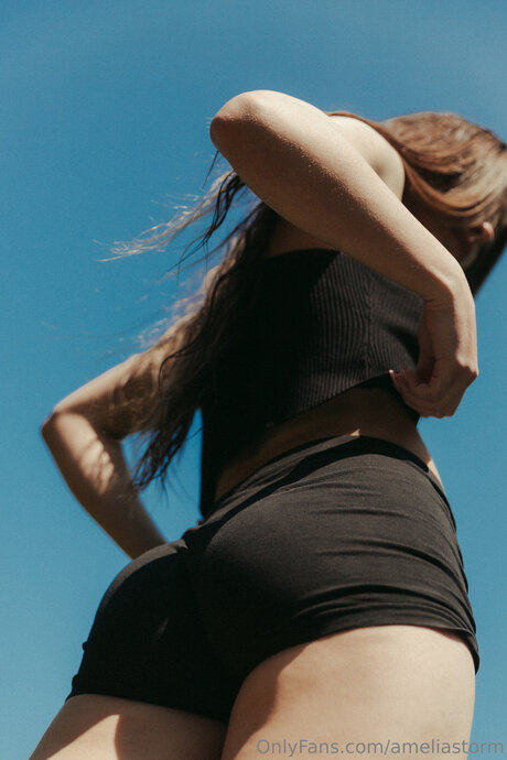 Ameliastorm star top photos