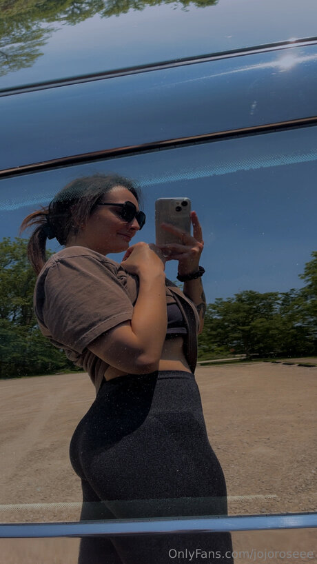 Jojoroseee nudes model archive