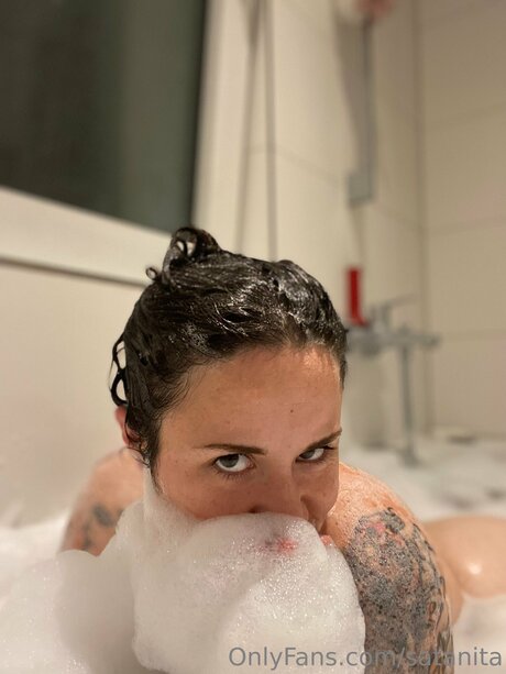 Satanita model erotic pics