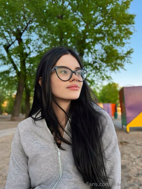 Leaessence art actress photos