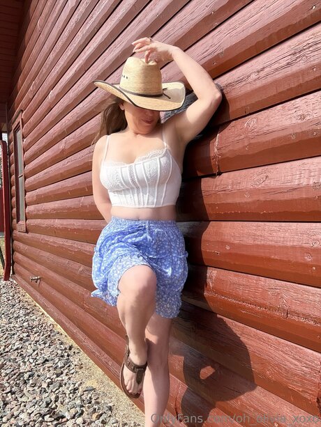 Oh Olivia Xoxo nudes actress photos