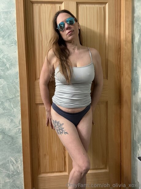 Oh Olivia Xoxo hot star photo