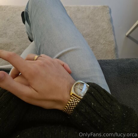 Lucynyou beautiful model image