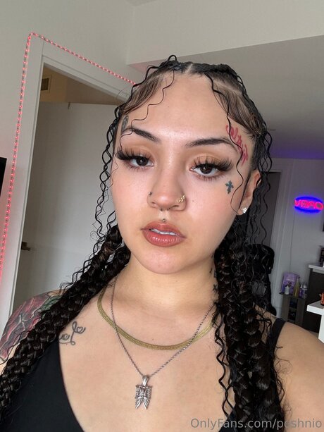 Poshnio hot star gallery