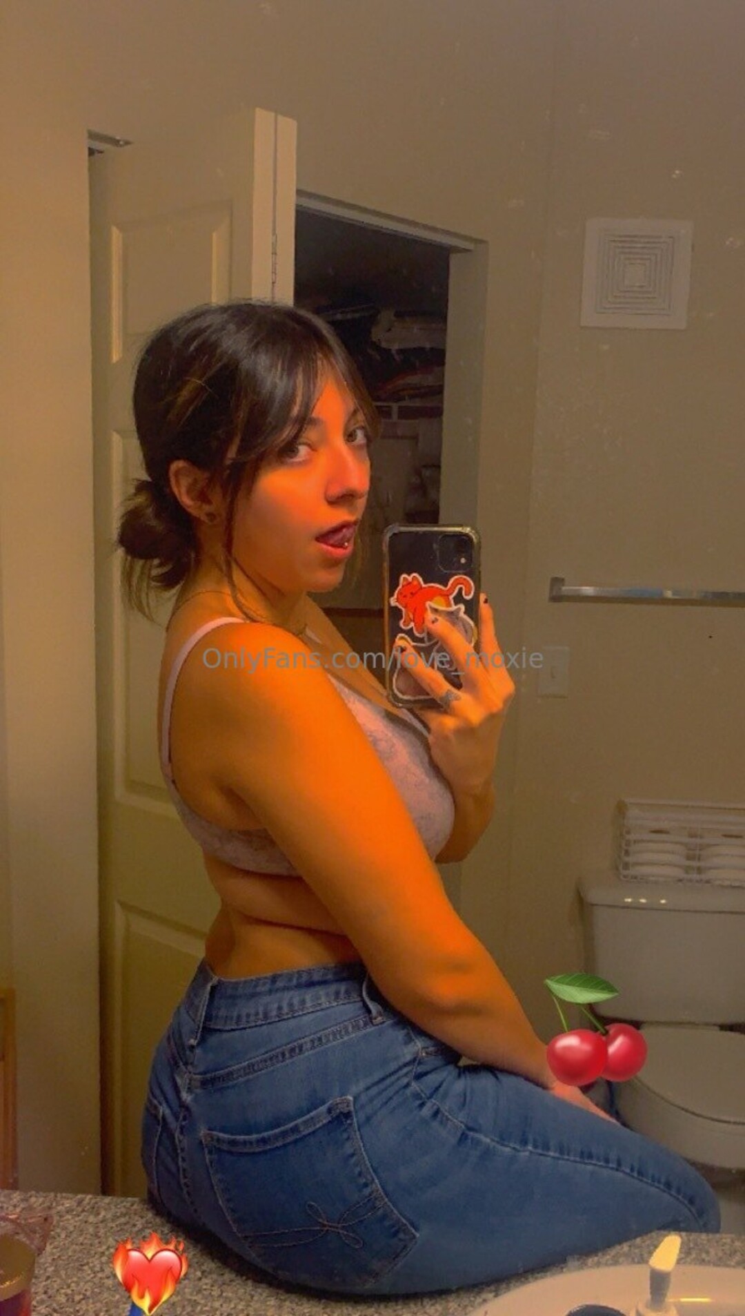 Love Moxie pornstar erotic images