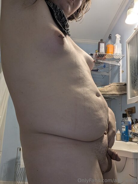 Ally Wren adult model image