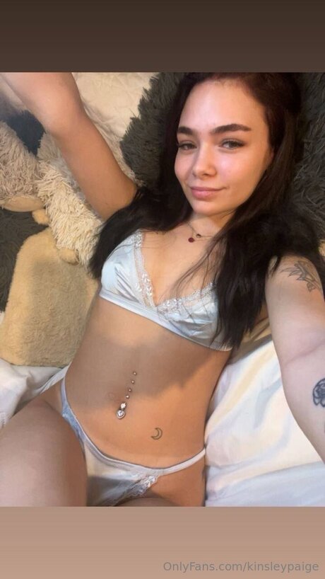 Kinsleypaige high quality pornstar image